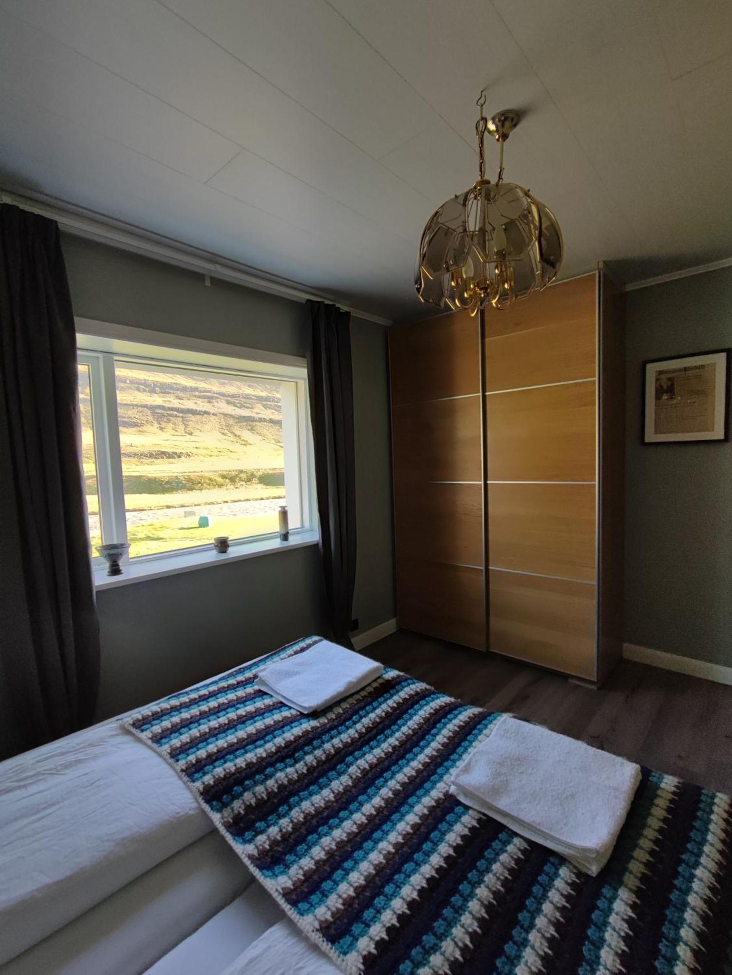 Apartament Holl Obyggthasetur Zewnętrze zdjęcie